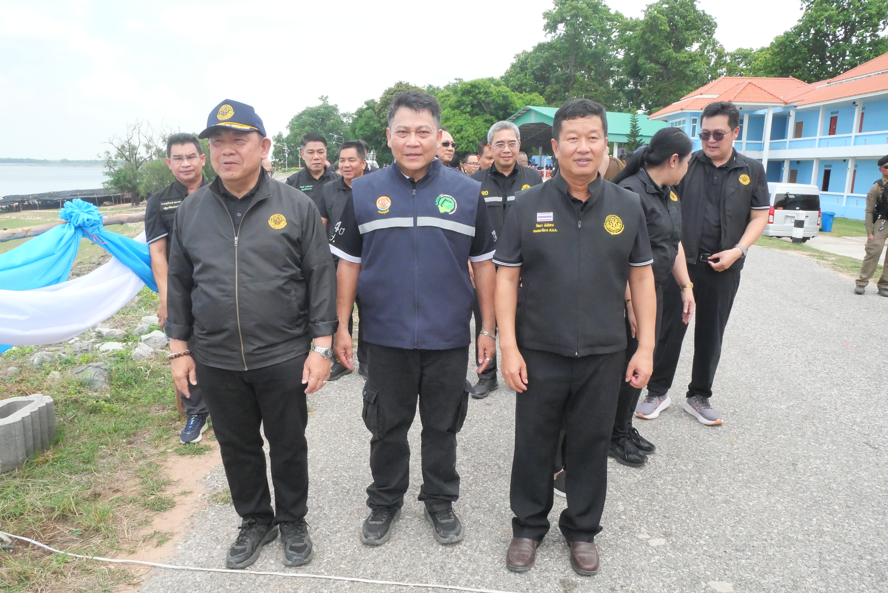 title - ส.ป.ก. ติดตามรัฐมนตรีช่วยว่าการกระทรวงเกษตรและสหกรณ์ (นายวัชระพล ขาวขำ) พร้อมคณะ ลงพื้นที่ตรวจราชการในพื้นที่จังหวัดกาฬสินธุ์ (จุดที่ 3) 